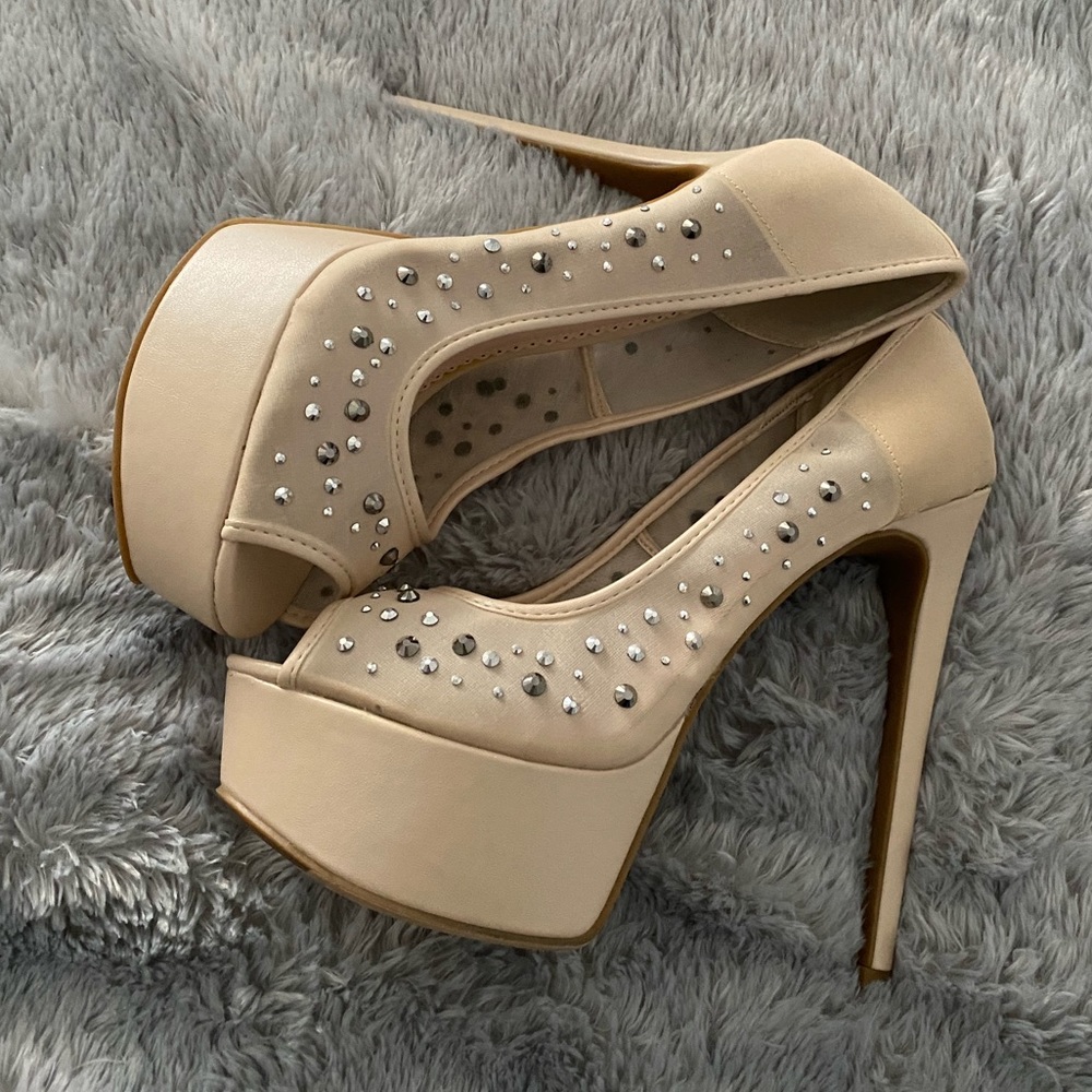 ‼️Madison high heel peep toe‼️